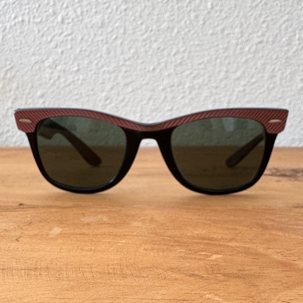 Wayfarer- vintage - Black and Maroon Ray-Bans